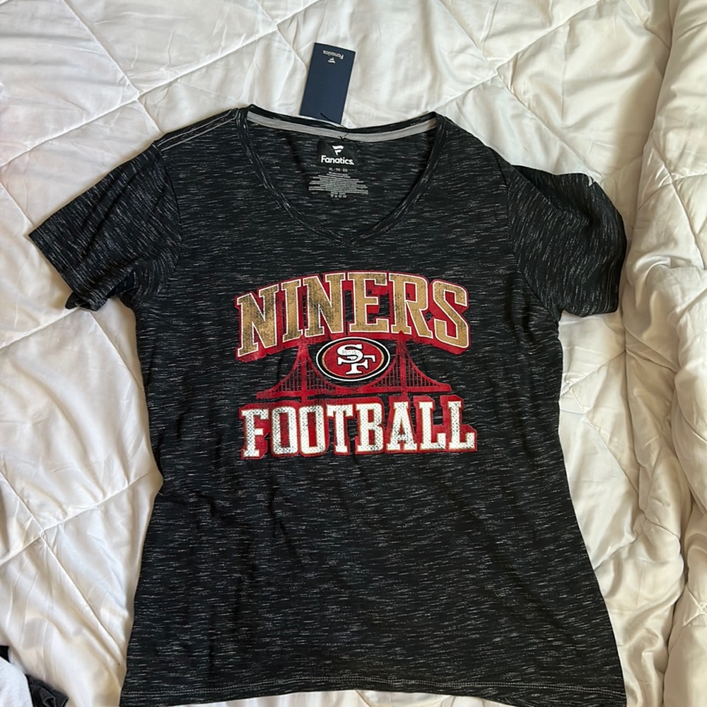 Women’s 49er shirt with tags